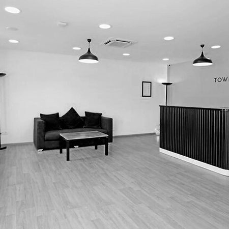 Oyo Townhouse 17 Huda City Center Near Leisure Valley Park Gurgaon Bagian luar foto