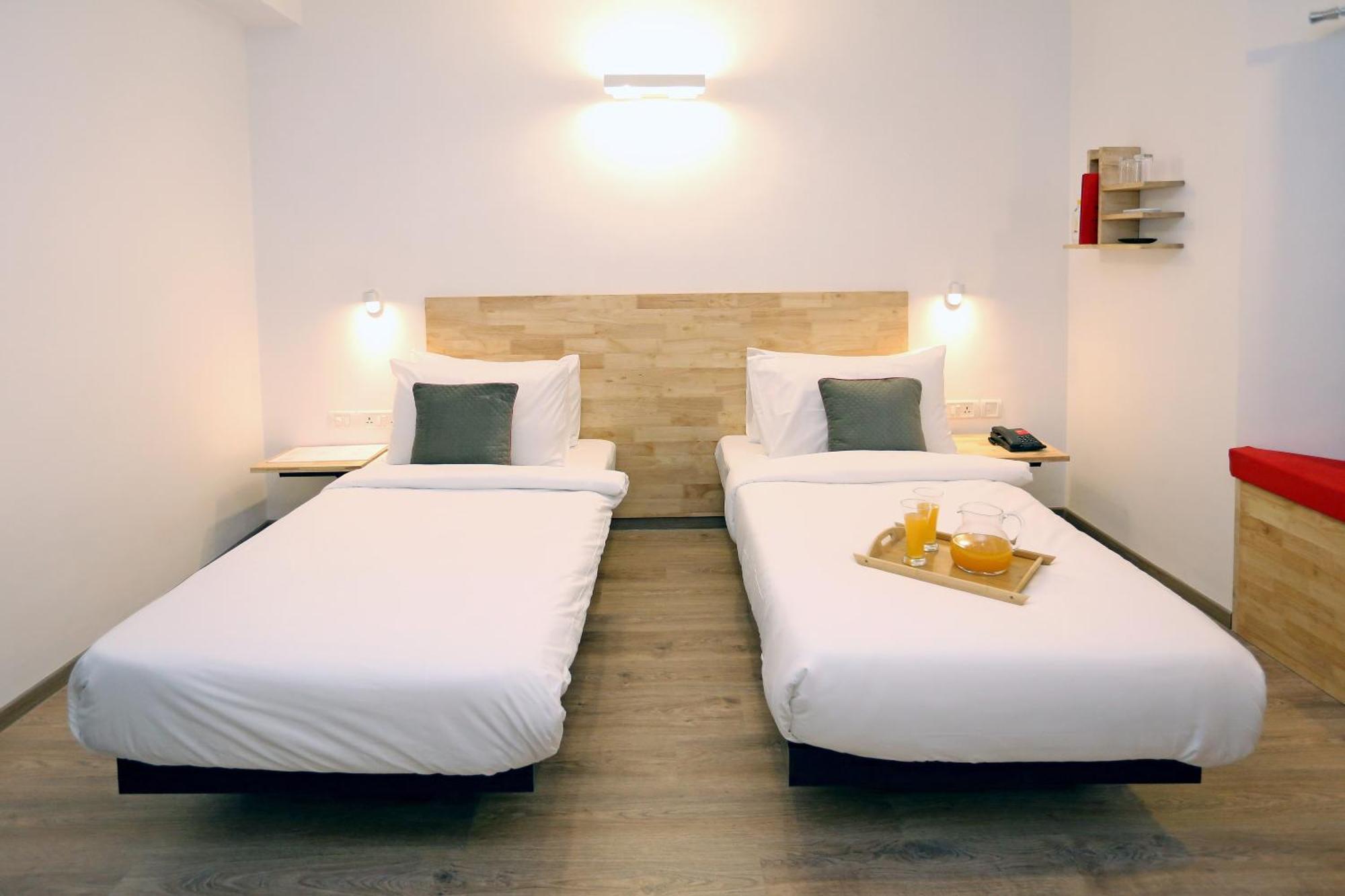 Oyo Townhouse 17 Huda City Center Near Leisure Valley Park Gurgaon Bagian luar foto